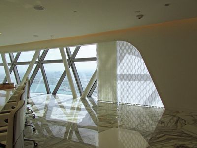 Vertikal-Lamellen, SG 2950, Multi Visio, Room shot "Al Bidda Tower", Doha, Qatar, Vertical Waves