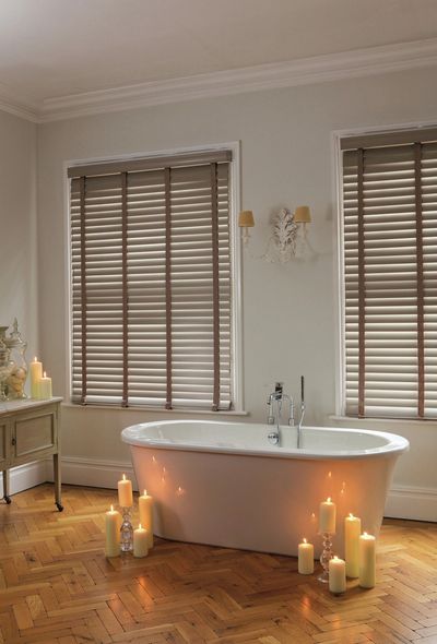 Horizontal-Jalousien, SG 8960, Room shot, wood slats 50mm