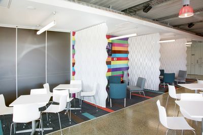 Vertikal-Lamellen, SG 2900, Multi Visio, Room shot "Express Data", Auckland, New Zealand, Vertical Waves