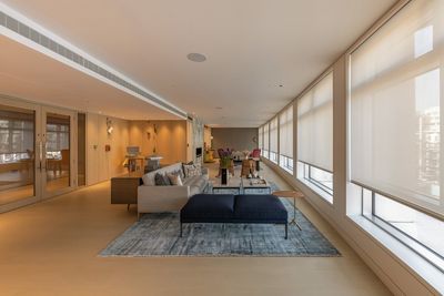 Rollo-Systeme, SG 4960, Multiscreen 1-10%, Centre Point, London, United Kingdom, Recess