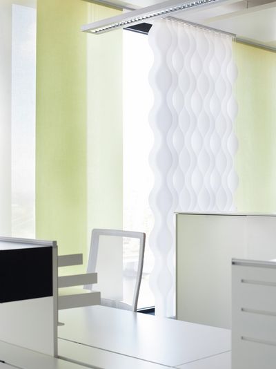 Vertikal-Lamellen, SG 2810, Multi Visio, Room shot "Kranhaus", Cologne, Germany, Vertical Waves